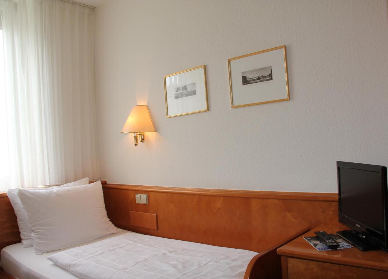 Hotel Kurpfalzstuben Mannheim Ngoại thất bức ảnh