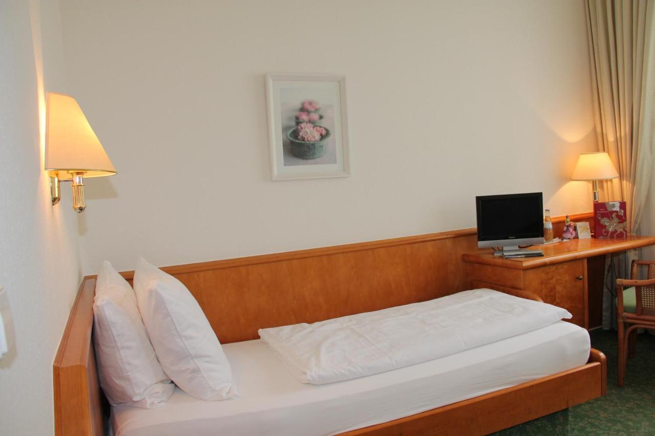 Hotel Kurpfalzstuben Mannheim Ngoại thất bức ảnh